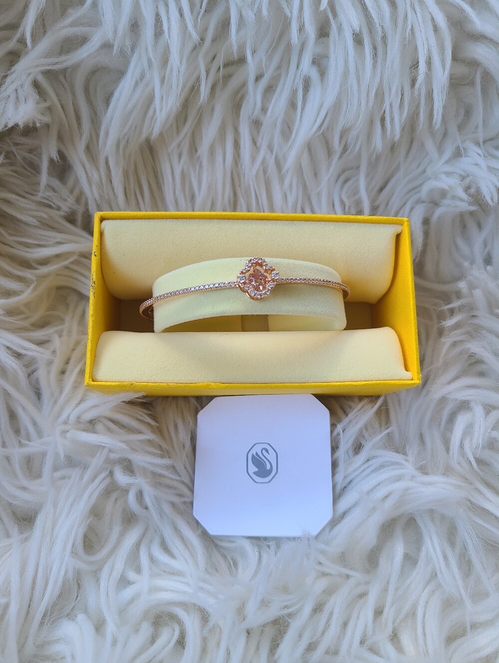 Swarovski Una Bangle Clover, Pink, 18K Rose Gold Finish Size M- Like New